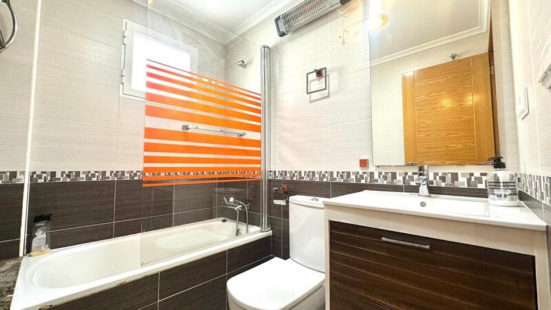 2 slaapkamer Appartement Te koop