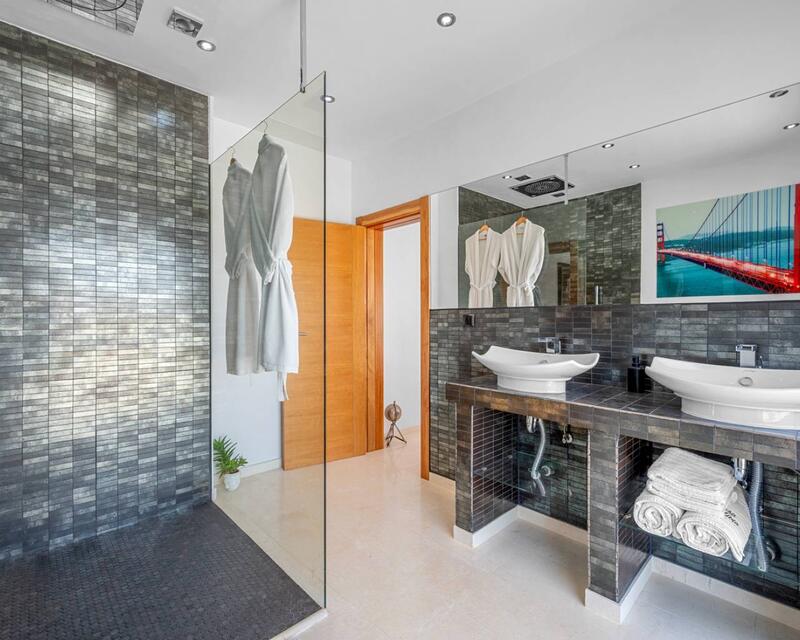 7 bedroom Villa for sale