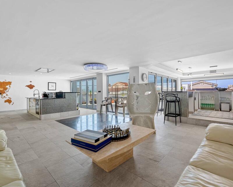 7 bedroom Villa for sale