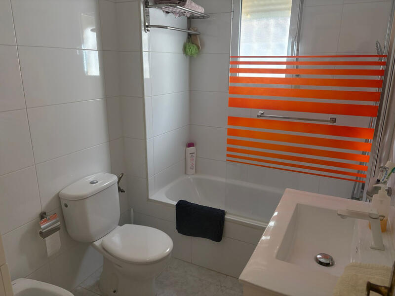 2 sovrum Radhus till salu