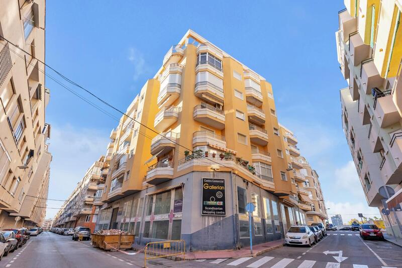 Apartamento en venta en Torrevieja, Alicante