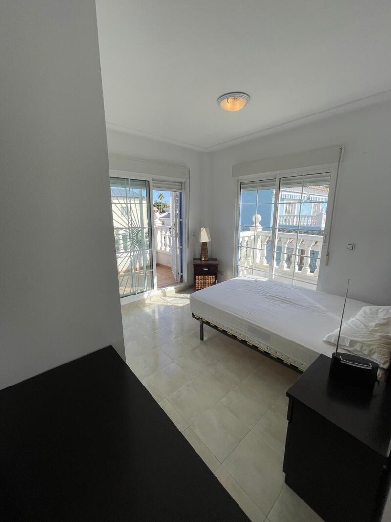 4 Schlafzimmer Villa zu verkaufen