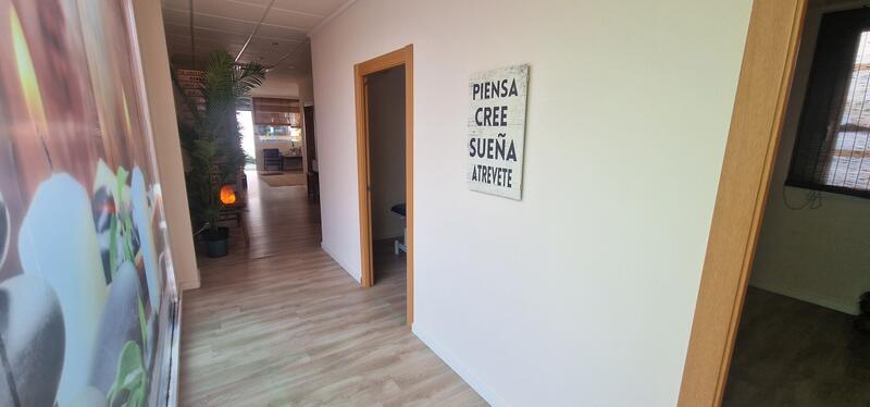 Erhvervsejendom til salg