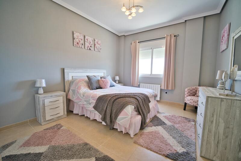 4 Cuarto Villa en venta