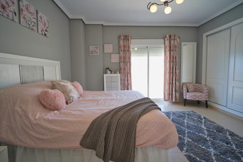 4 Cuarto Villa en venta