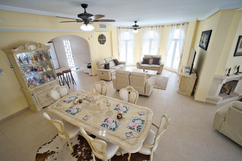 4 Cuarto Villa en venta