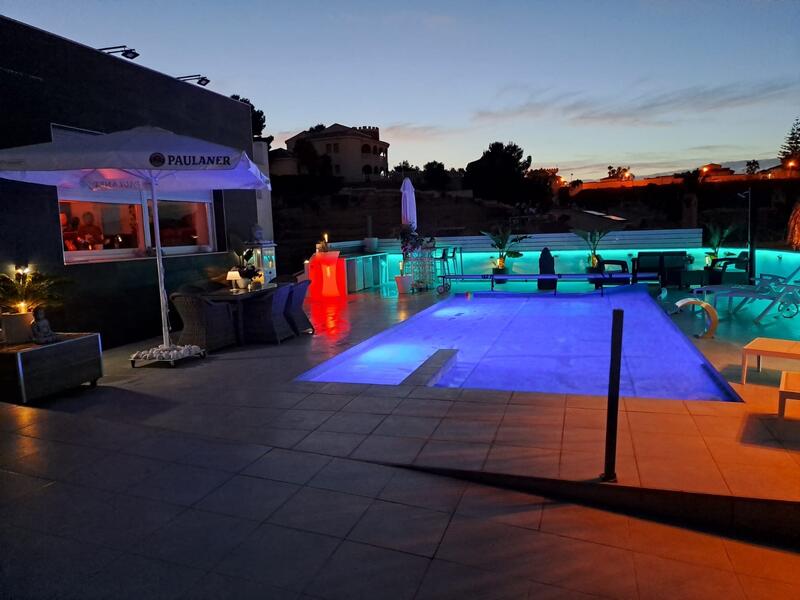 6 Cuarto Villa en venta