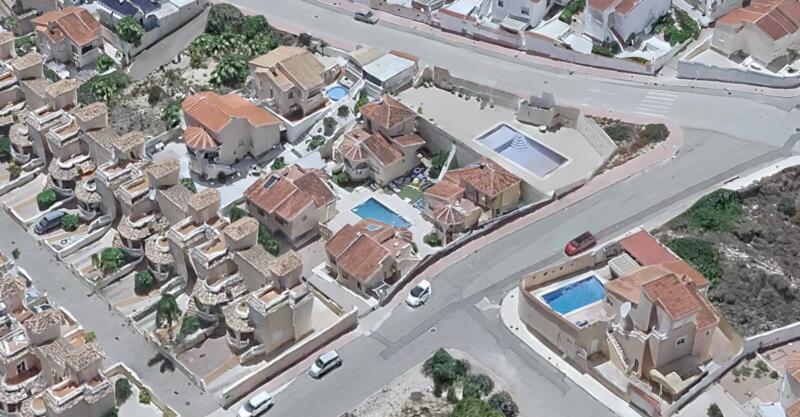 10 sovrum Villa till salu