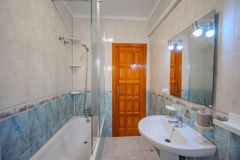 10 sovrum Villa till salu