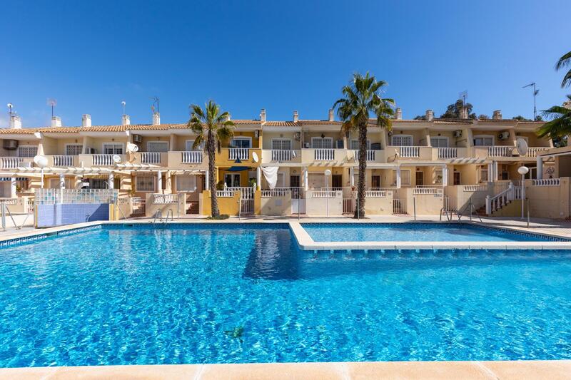 2 slaapkamer Villa Te koop 2 slaapkamer Villa Te koop