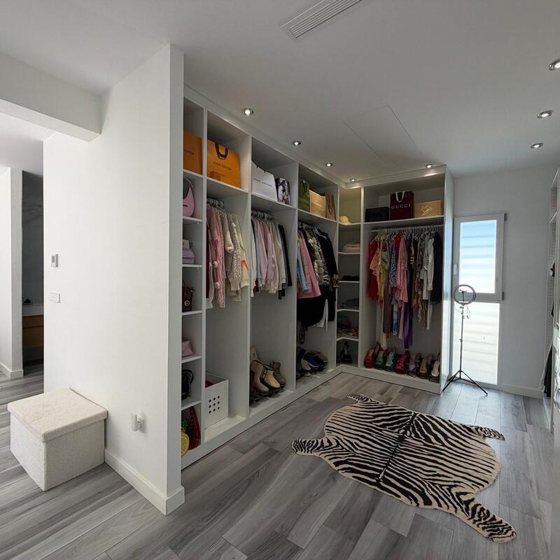 4 Cuarto Villa en venta