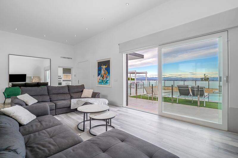 4 Cuarto Villa en venta