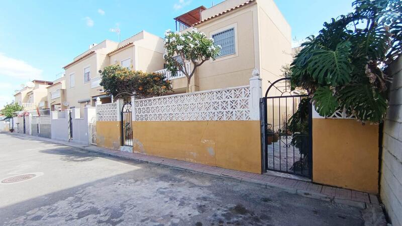 Villa for sale in Torrevieja, Alicante