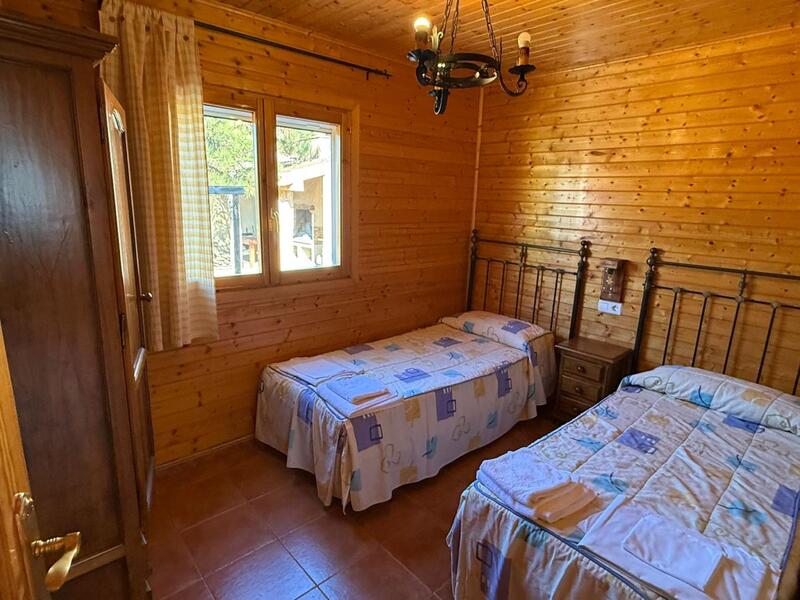 5 bedroom Apartment for sale