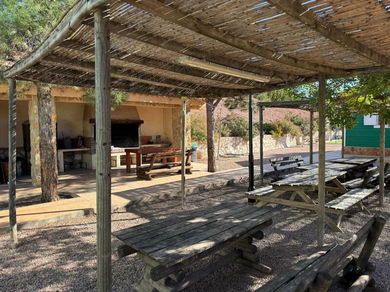 5 bedroom Apartment for sale