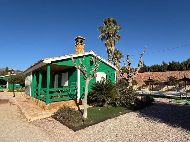 5 bedroom Apartment for sale