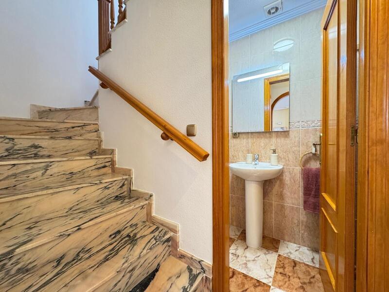 2 Schlafzimmer Stadthaus zu verkaufen