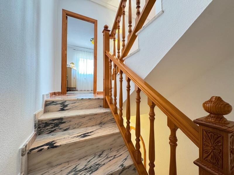 2 Schlafzimmer Stadthaus zu verkaufen