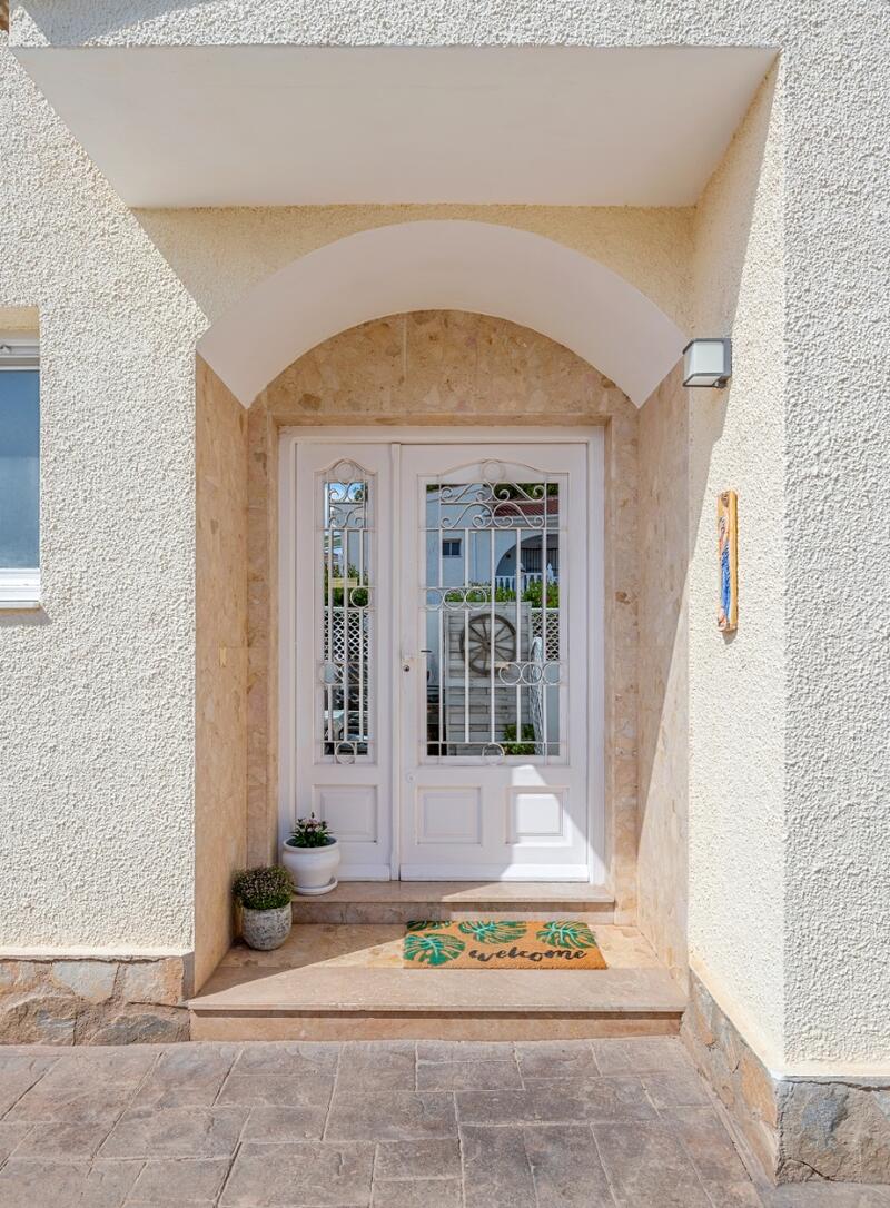 7 bedroom Villa for sale