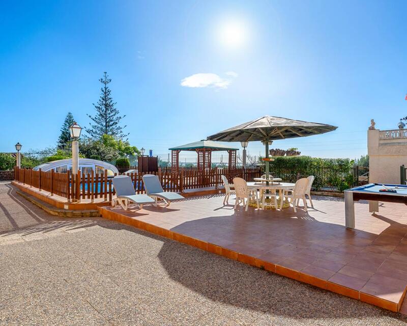 6 bedroom Villa for sale