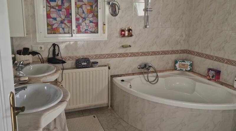 3 bedroom Villa for sale