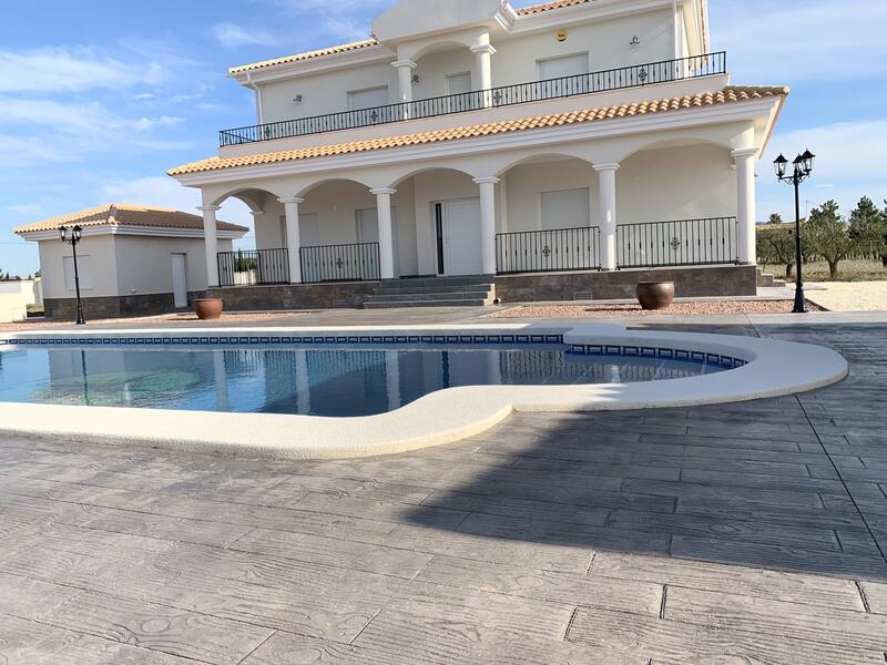 Villa till salu i Pinoso, Alicante