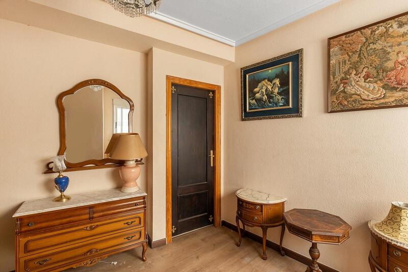 3 bedroom Apartment for sale