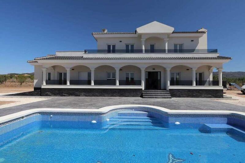 6 bedroom Villa for sale