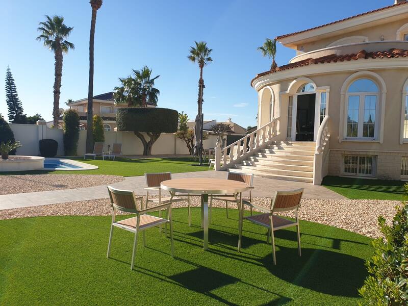 5 soverom Villa til salgs