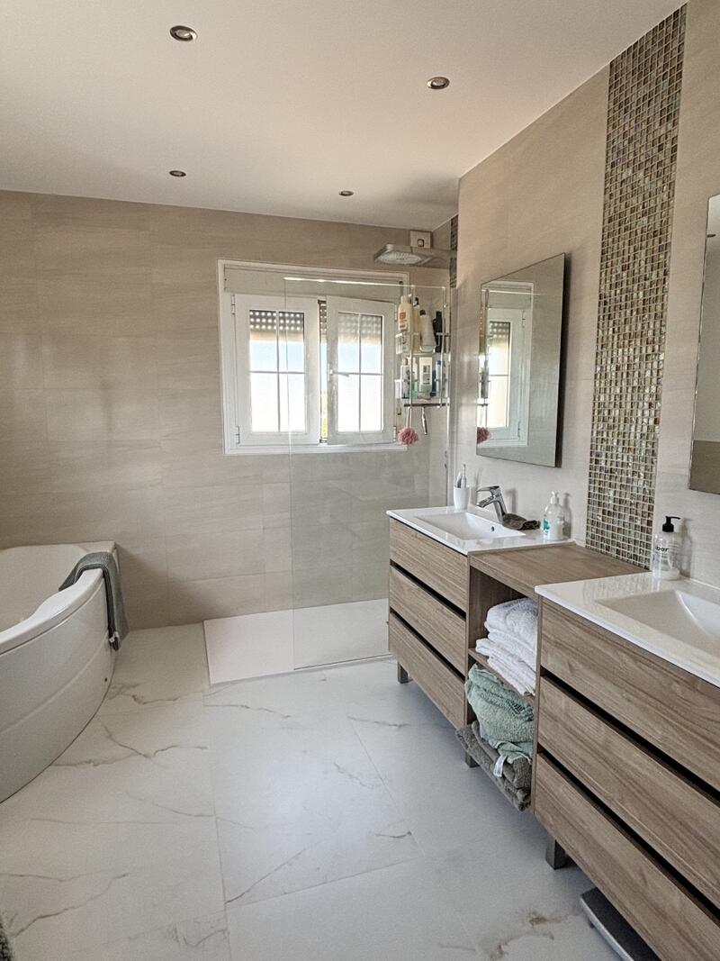 5 soverom Villa til salgs