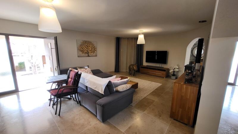 4 Cuarto Villa en venta