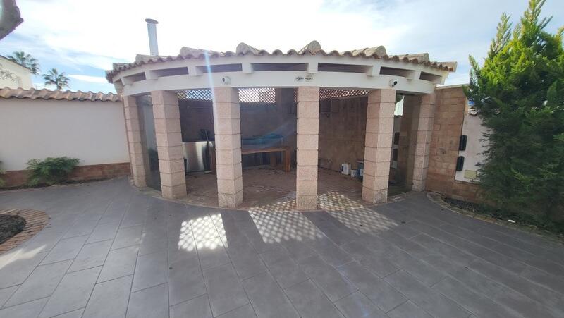 4 Cuarto Villa en venta