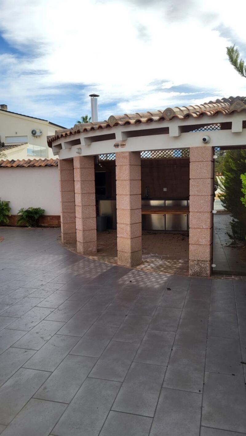 4 Cuarto Villa en venta