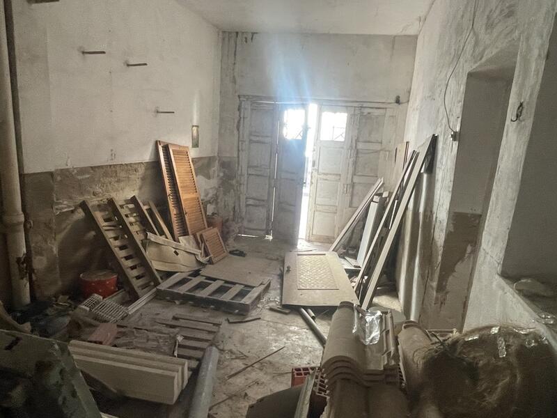 4 bedroom Apartment for sale