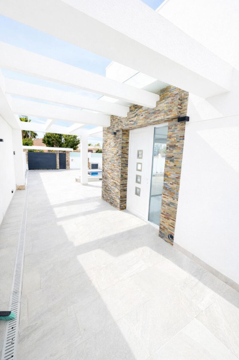 3 спальная комната вилла продается