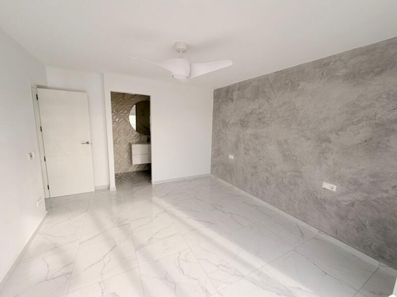 3 спальная комната вилла продается