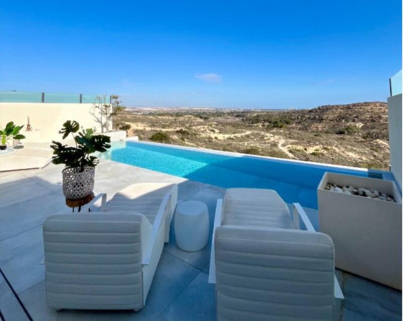 Villa for sale in Rojales, Alicante