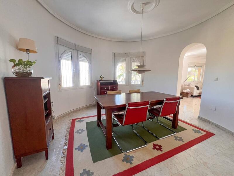 4 bedroom Villa for sale