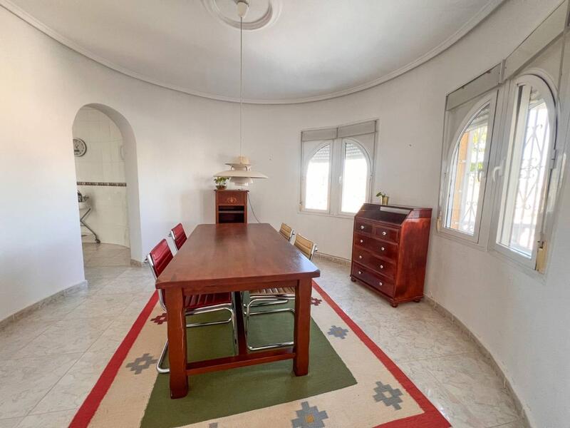 4 bedroom Villa for sale