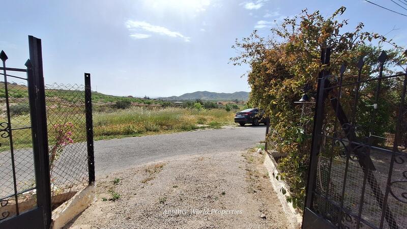 3 soveværelse Landsted til salg