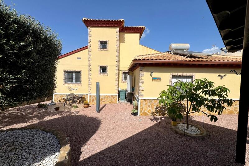 3 bedroom Villa for sale