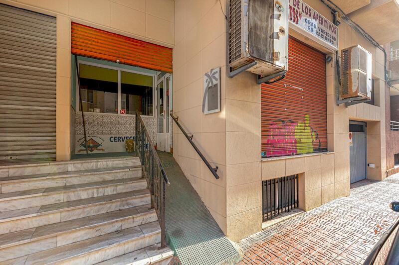 Local Comercial en venta en Torrevieja, Alicante