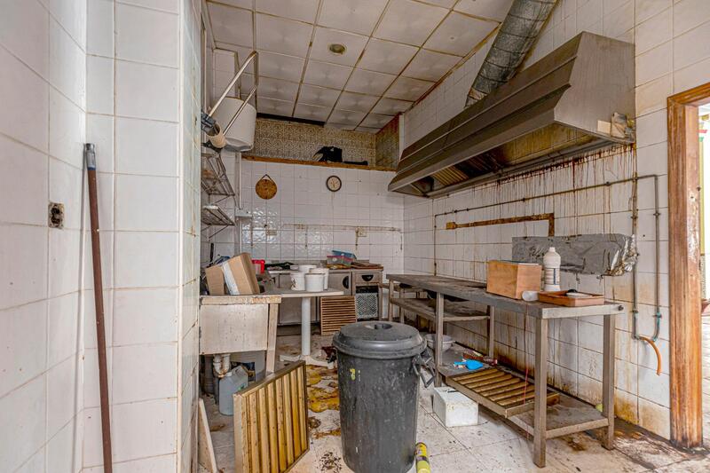 Kommersiella fastigheter till salu