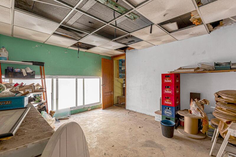 Kommersiella fastigheter till salu