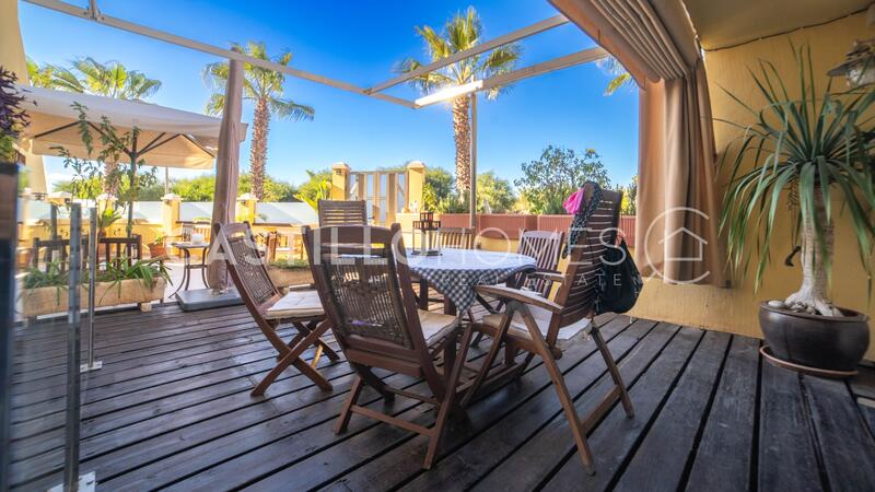 4 bedroom Townhouse for sale