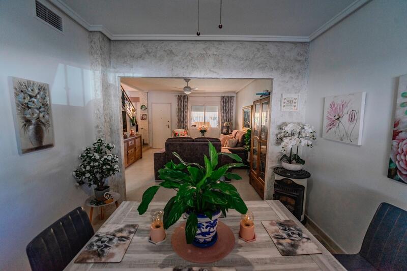 2 Schlafzimmer Stadthaus zu verkaufen