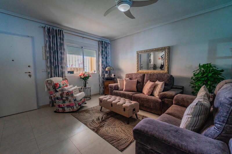 2 Schlafzimmer Stadthaus zu verkaufen