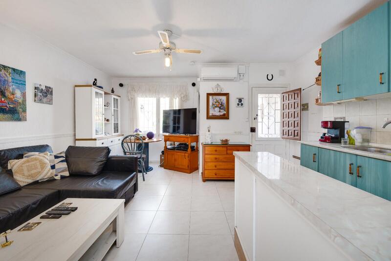 2 bedroom Townhouse for sale