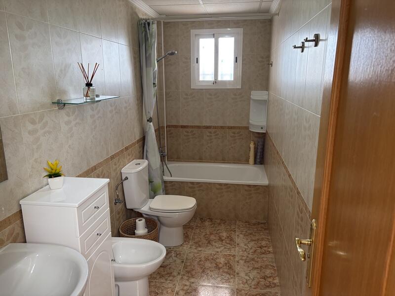 2 sovrum Radhus till salu