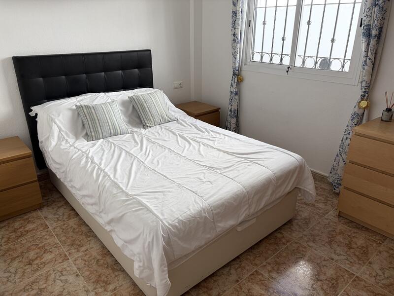 2 sovrum Radhus till salu